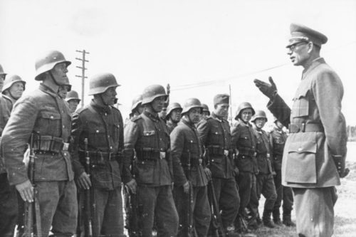Vlasov speaks to volunteers of the Russian Liberation Army