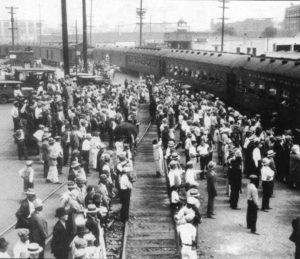 Mexicans-being-deported-from-Los-Angeles-1931