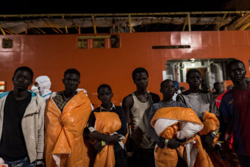 Migrants arrive in Sicily